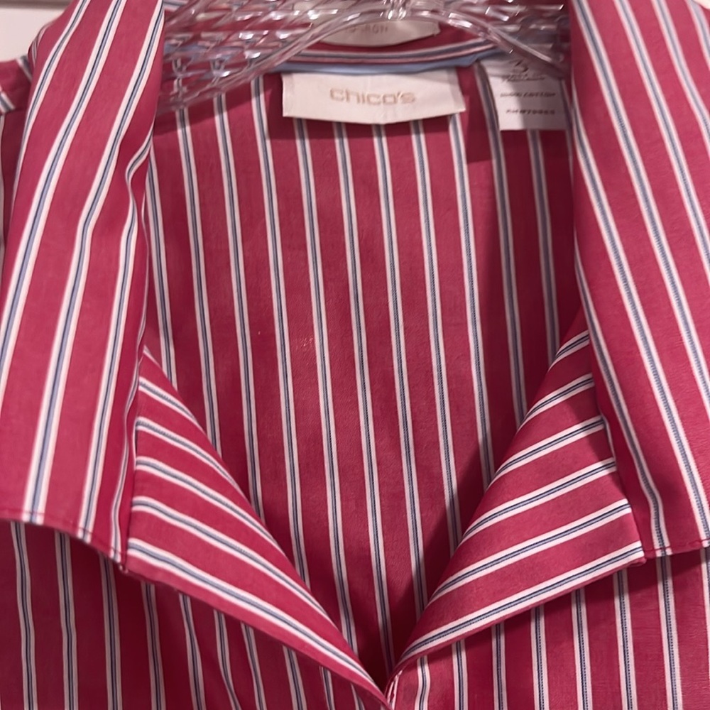 Chicos blouse , NWOT, size 3 no iron, 100%cotton - Picture 2 of 3